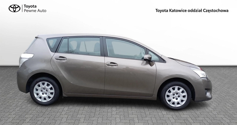 Toyota Verso cena 64800 przebieg: 89237, rok produkcji 2016 z Poddębice małe 172